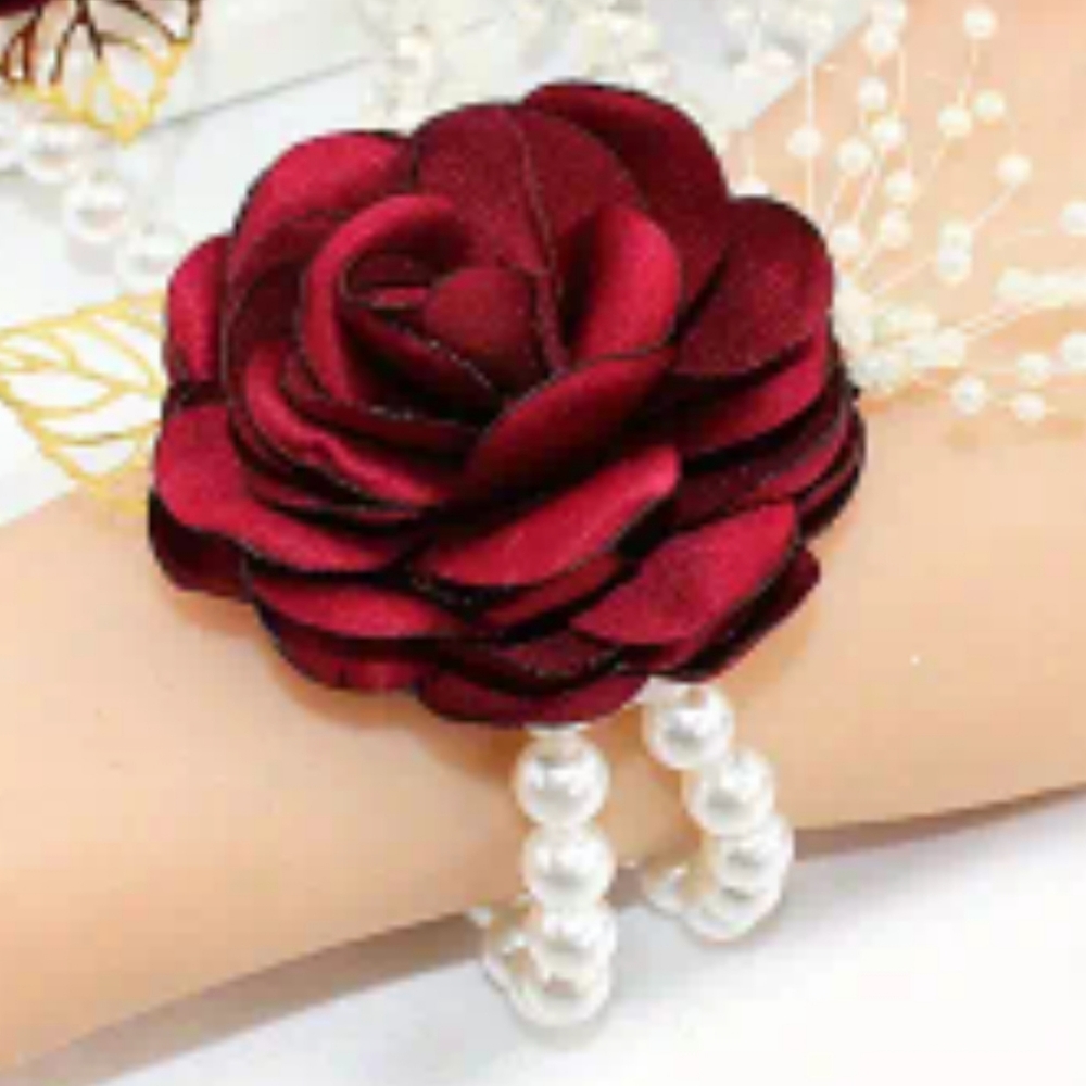 Wedding corsages red roses